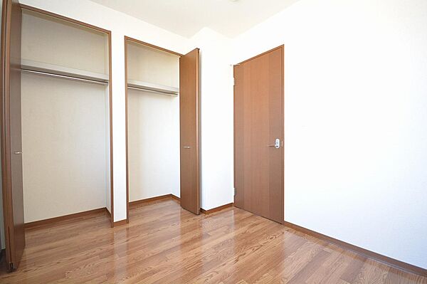 apartment 群馬県桐生市新里町新川1215-7
新里町新川の賃貸情報を見る
物件地図