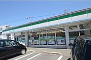 ファミリーマート北島田町一丁目店 658m