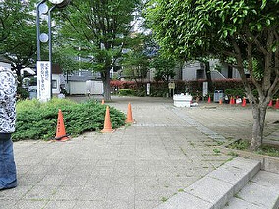 池袋ふれあい公...