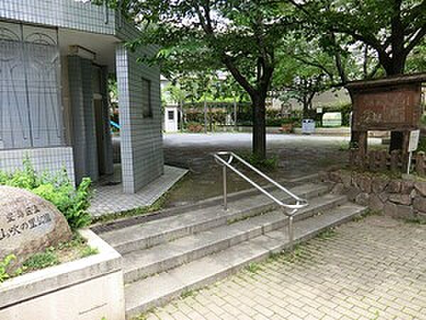 周辺を拡大表示