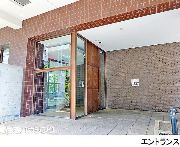 玄関を拡大表示