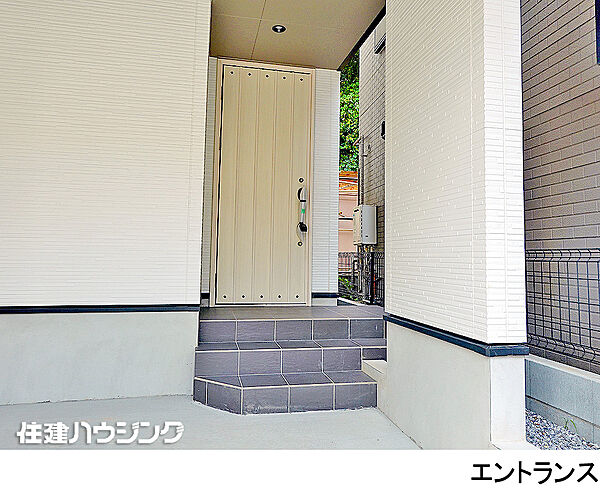 玄関を拡大表示