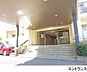 玄関：建物エントランス