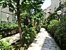 周辺：新宿遊歩道公園