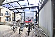 敷地内屋根付き駐輪場