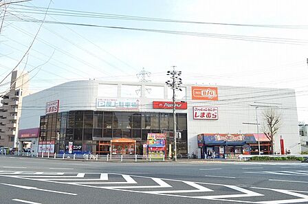 ザ・ビッグエクスプレス平針店まで610m