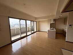 ダイアパレス荒池緑地 3LDKのリビング/ダイニング