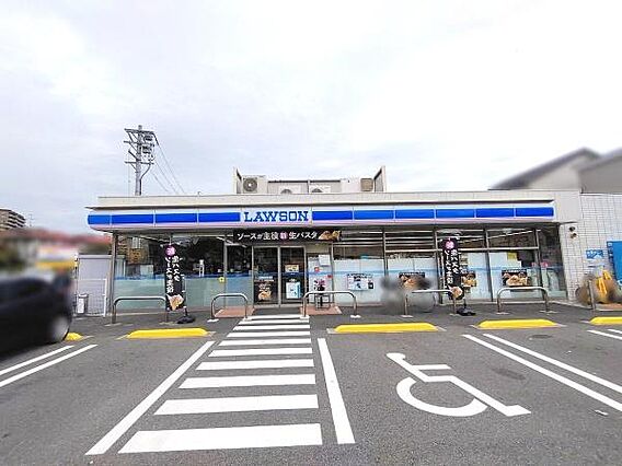 ローソン名東藤...
