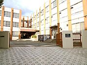 名古屋市立大高中学校まで1070m