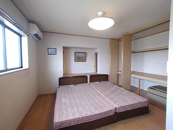 洋室を拡大表示