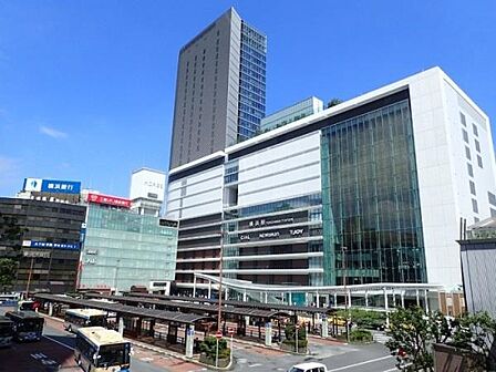 横浜駅(JR 横須賀線)まで1600m