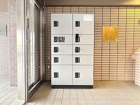 宅配ボックス完備してます！不在時でも荷物が受け取れて便利ですね♪