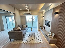 グローリア初穂横浜 2LDKのリビング/ダイニング