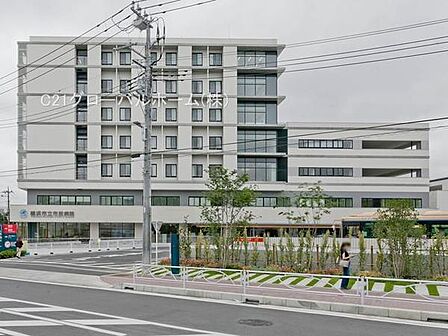 横浜市立市民病院まで700m