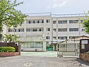 横浜市立都田中学校まで1350m