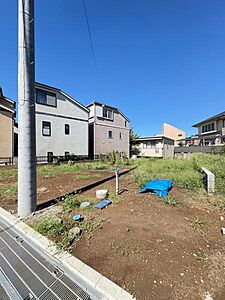 外観:街並みの美しさと統一感が魅力の開発分譲地内。見通しが良くなるよう設計されているため、防犯面でも安心感があります。 外観:街並みの美しさと統一感が魅力の開発分譲地内。見通しが良くなるよう設計されているため、防犯面でも安心感があります。