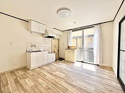 サンレジデンス高富 102 1階2DKのリビング/ダイニング