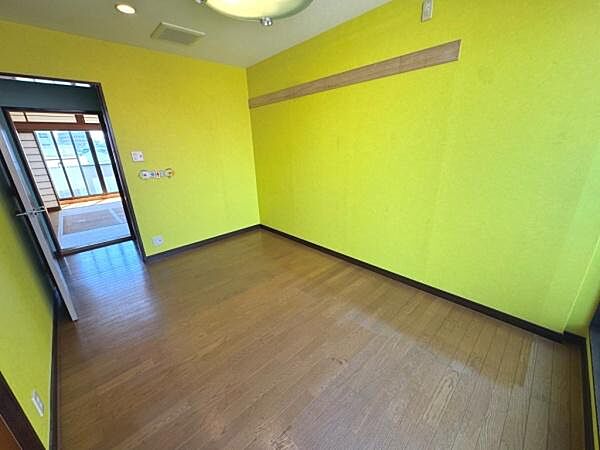 洋室を拡大表示