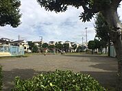 八幡前公園まで396m
