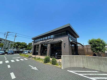 スターバックスコーヒーまで徒歩4分