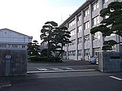 ひたちなか市立外野小学校まで944m