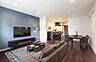 リビング/ダイニング：「家族が集うリビング空間」当画像は実際のLDKの写真にCGにて家具や家電をレイアウトした画像です。家具等は実際には有りません。家具の購入代金は有料となります。