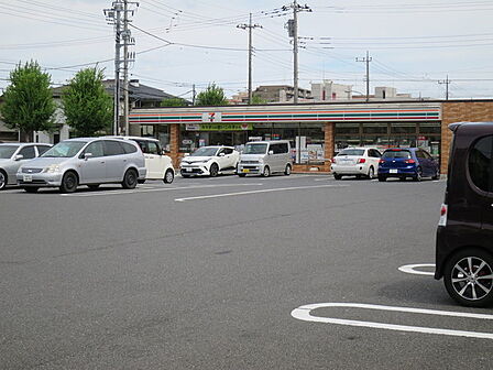 セブンイレブン北流山店まで579m