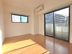 東京臨海高速鉄道りんかい線 品川シーサイド駅 徒歩8分の賃貸マンション 4階1Kのリビング/ダイニング