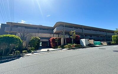 外観：《外観》　■ここから一つ一つ思い出を紡いでいく。マイホームはいつも家族の歴史とともにあります。