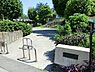 周辺：富岡東一丁目公園まで417m、住宅街の比較的広めな公園です。ブランコなどの遊具もあります。きれいに整備された気持ちの良い空間で遊べます。