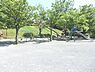 周辺：新石川公園まで387m、園内は2段になっていて上段にはグラウンド、下段にはブランコ・鉄棒などがあります。ロング滑り台もあります。