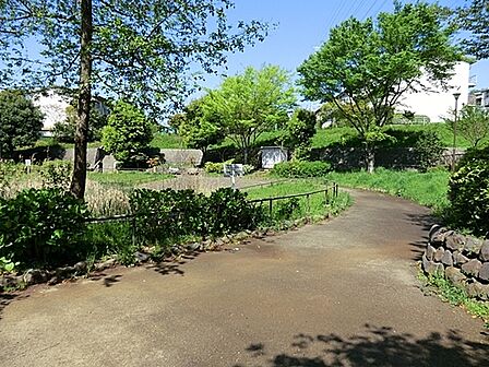 飯島町わんわん池公園まで616m