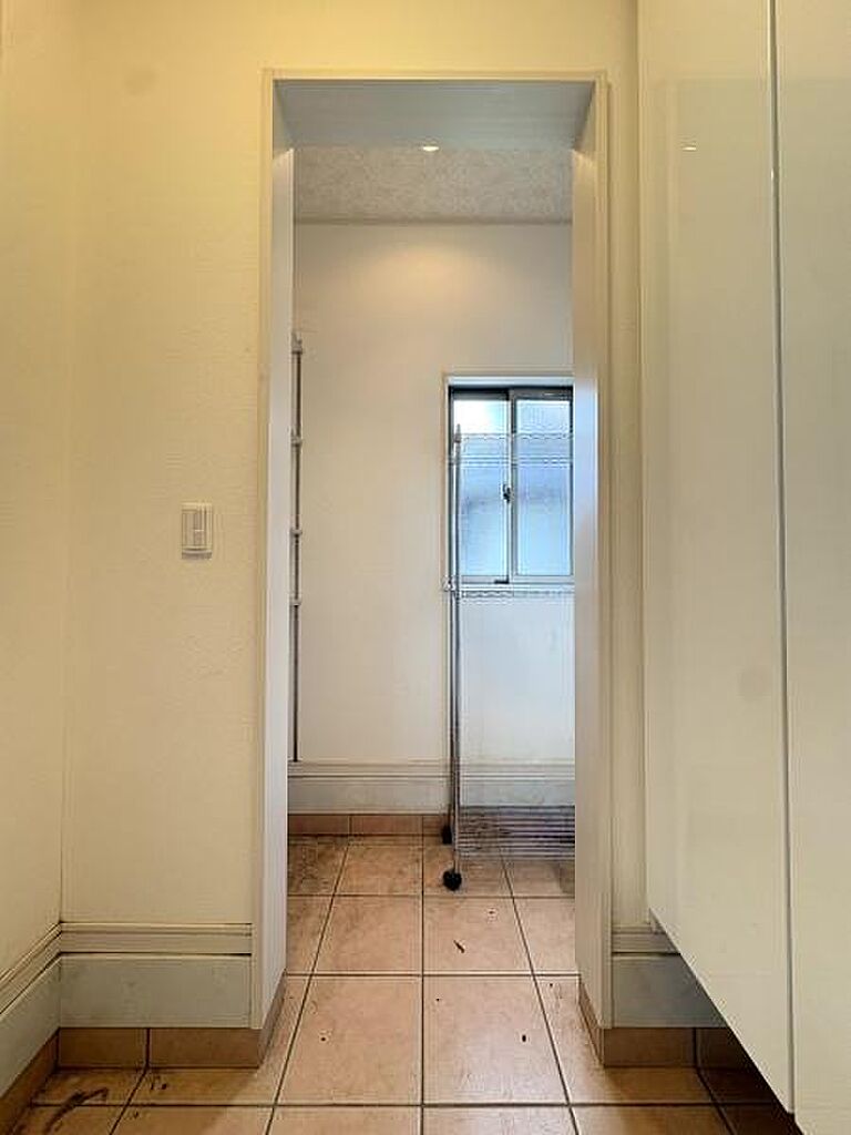 Image 28