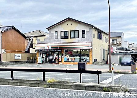 セブンイレブン京都西大路松原店まで139m、営業時間:24時間営業■駐車場・自転車・バイク利用可■近隣にライフ・イオンモール・保育園・保育所有