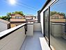 バルコニー：～Balcony～  ずっと太陽を感じる事ができるのは、遮るものが視界に無いから。彼方に広がる風景が絵画のように広がります。