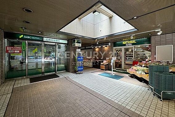 建物内テナント...