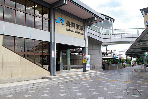 画像30:長岡京駅(JR 東海道本線)まで475m