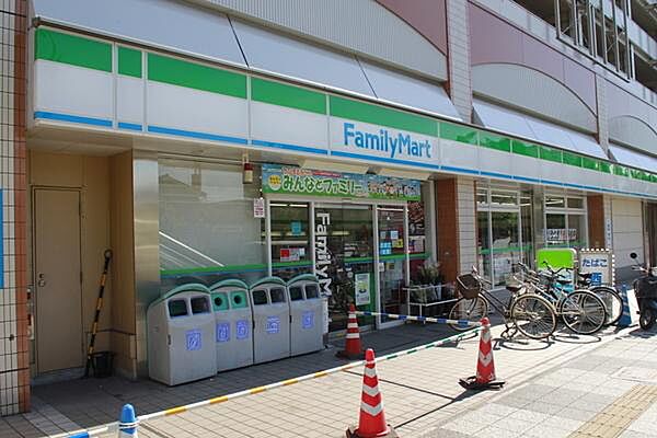 画像25:ファミリーマート長岡京駅前店まで500m