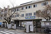 向日市立勝山中学校まで615m