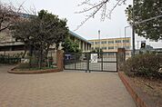 京都市立久世西小学校まで838m
