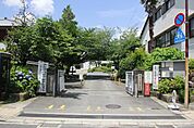 向日市立向陽小学校まで687m