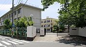 京都市立久世中学校まで857m