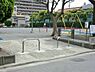 周辺：東渡田第二公園まで343m、住宅街の十分な広さの公園です。ブランコ・滑り台などの遊具があり、ベビーカーで入れますので、小さなお子様も楽しめます。