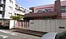 周辺：坂戸保育園まで834m、園庭開放や子育て活動事業を通し、地域に開かれた保育園として、積極的に支援していきます。
