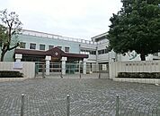 横浜市立山元小学校まで244m