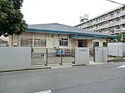 矢向保育園まで505m、お天気の良い日は、陽当りの良い園庭から子供たちの楽し気な声が聞こえてきます。
