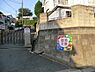 周辺：上白根幼稚園まで572m、職員ひとりひとりが、全園児の名前性格を把握できるのが強みの家庭的な小規模園です。