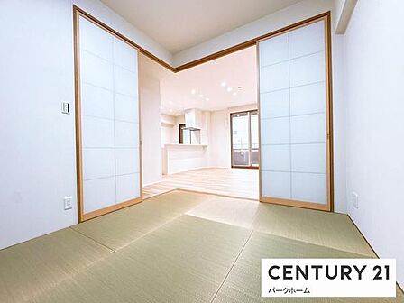 【和室】1階のゆったり落ち着いた和室です!客間としてもお使いいただけます!