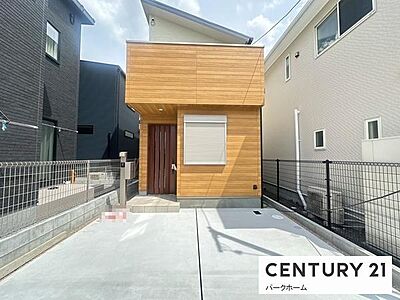 外観:落ち着いた住宅街に佇む2階建て戸建て住宅です 外観:落ち着いた住宅街に佇む2階建て戸建て住宅です