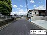 その他：住宅が整然と並ぶエリアで、落ち着いた街並みが広がります